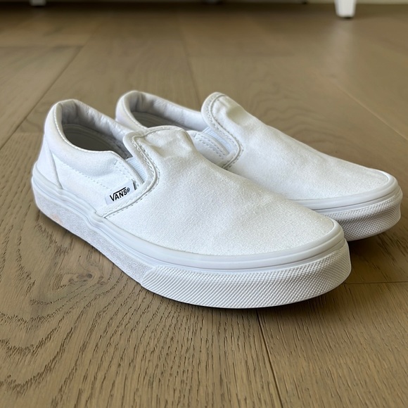 White Vans - Picture 1 of 3